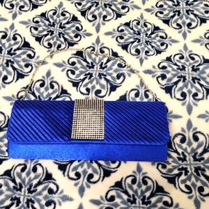 Adorable blue clutch